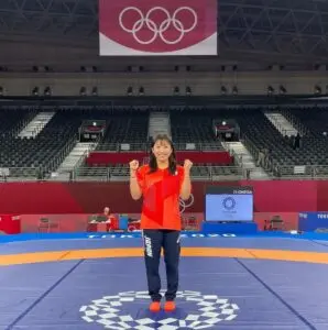 須崎優衣