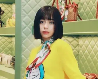 小山ティナ